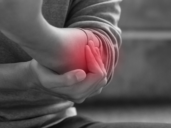 関節リウマチ　関節痛